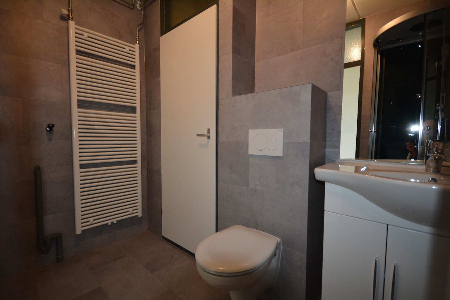 Badkamer met designradiator